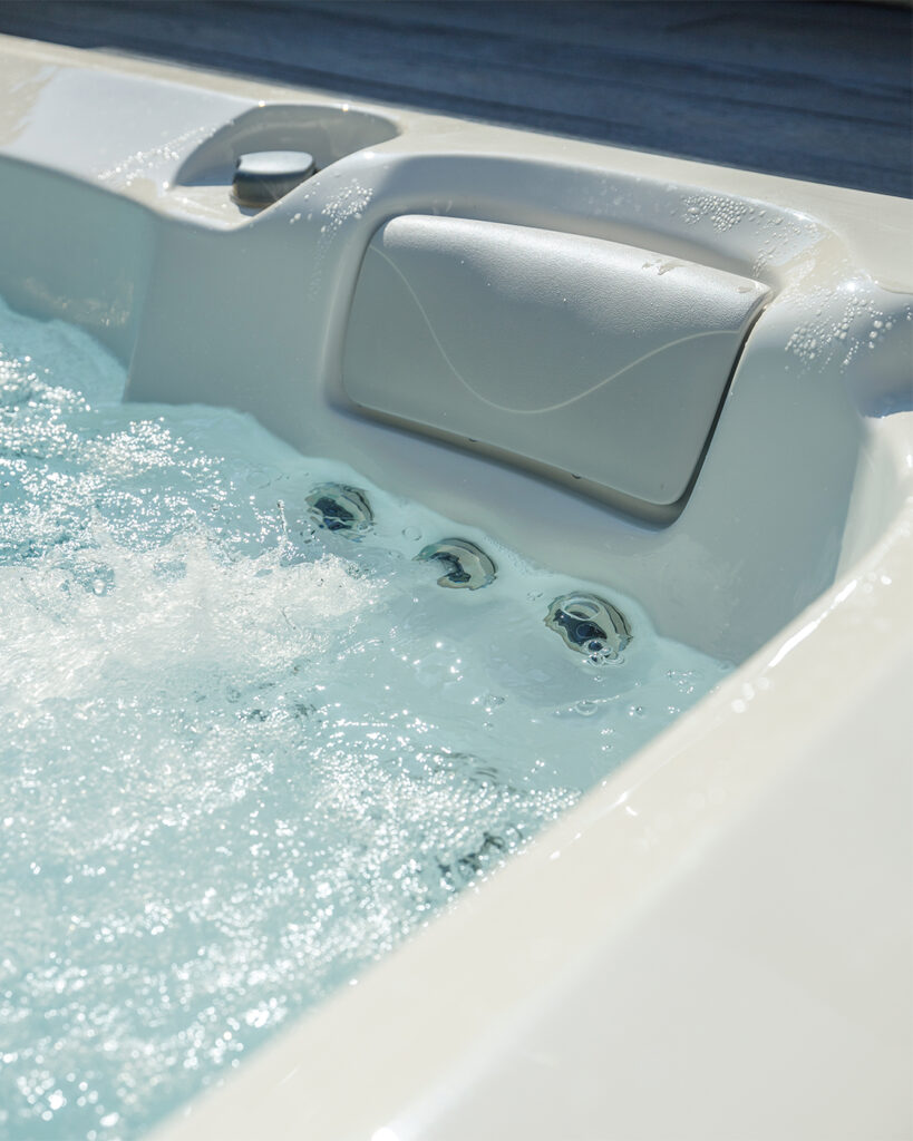 7 Essential Tips for Purchasing the Perfect Hot Tub in 2025 2