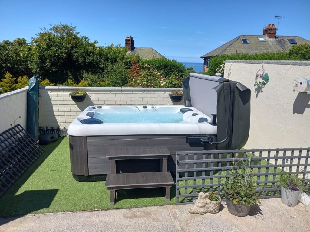 Can Kids Go in Hot Tubs 3
