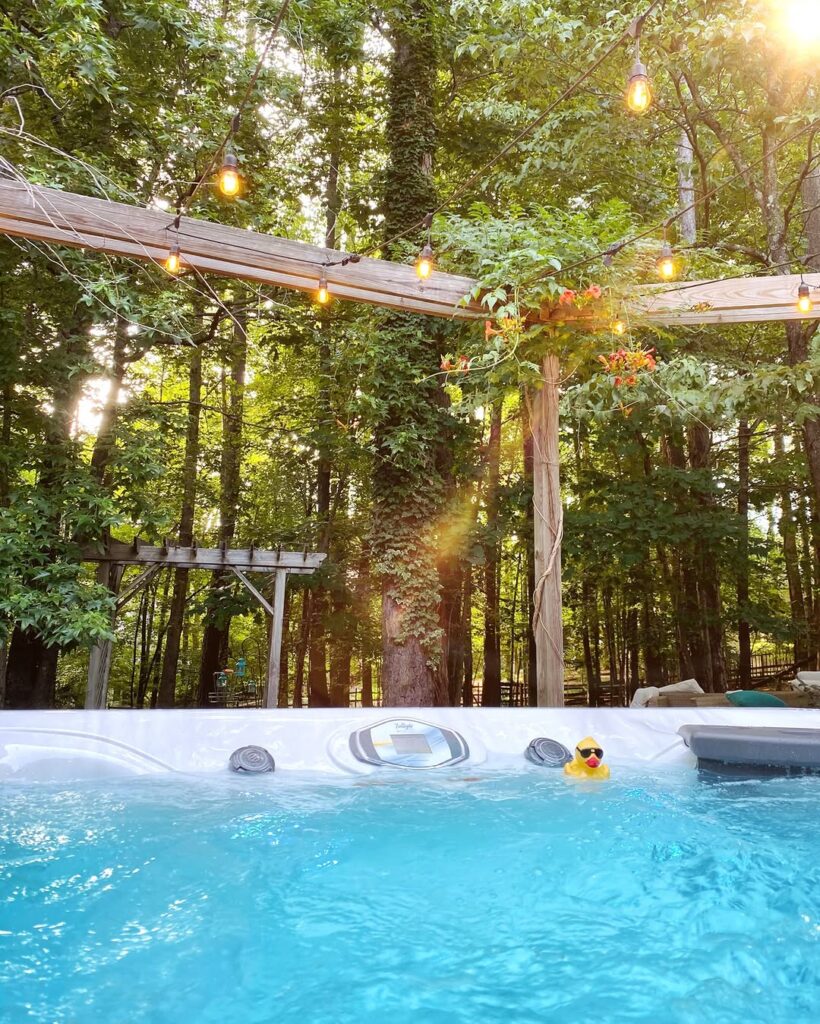 How Long Should You Stay in a Hot Tub 1