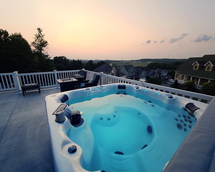 How Much Does a Hot Tub Weigh 03