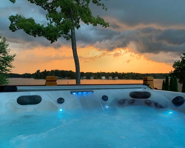 Is there much maintenance with a hot tub 01