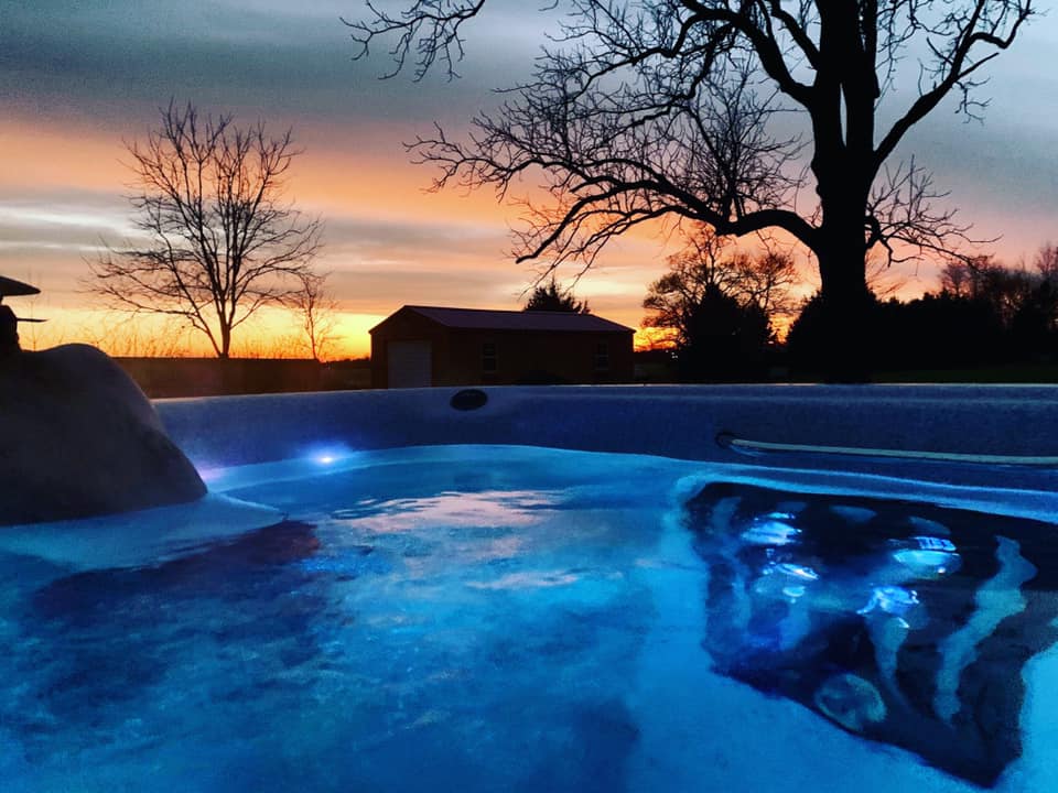 Round vs. Square Hot Tub 02