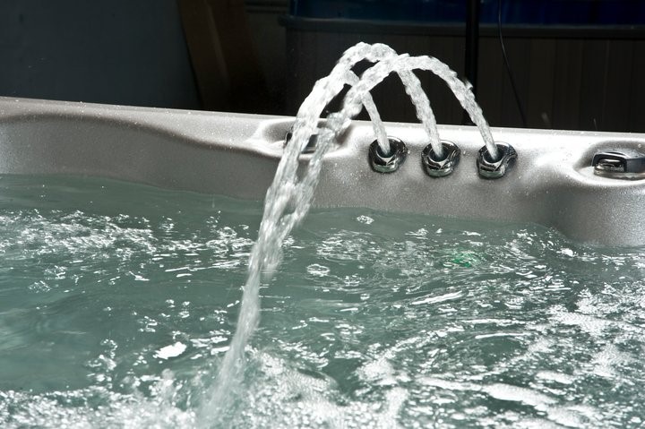 What are the benefits of a hot tub 2 1