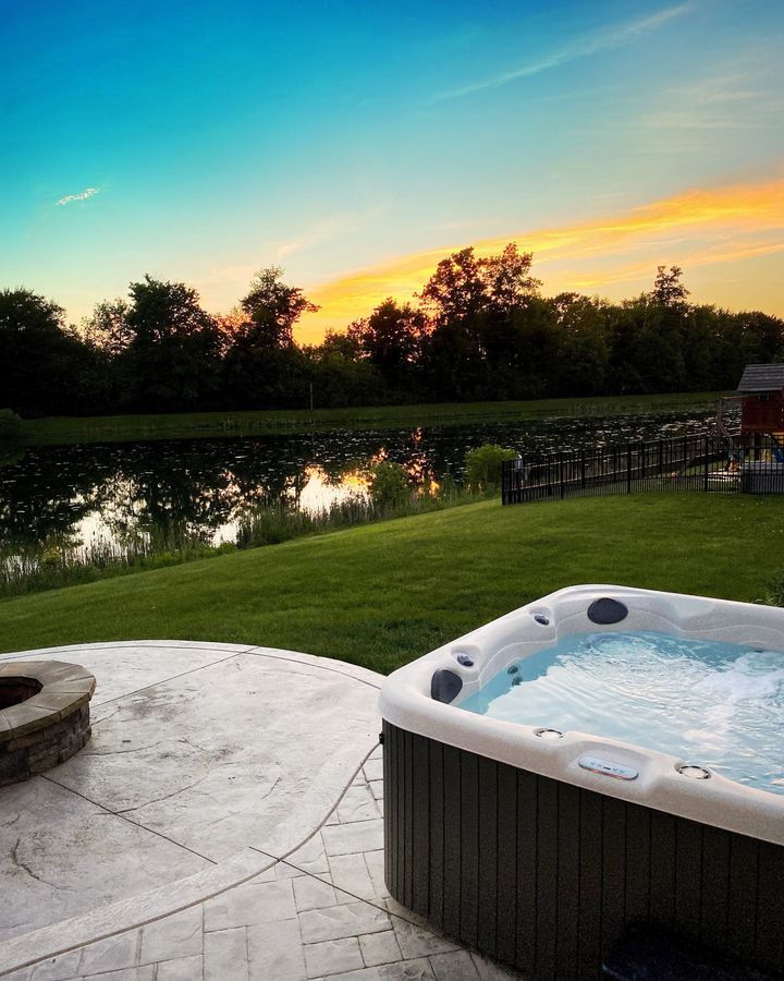 What is a hot tub used for 2